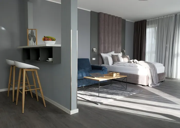Aparthotel The - & House