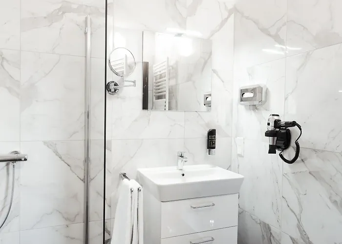 The - & House Aparthotel 4*