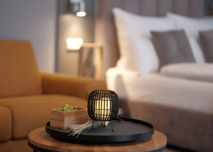 The - & House Aparthotel